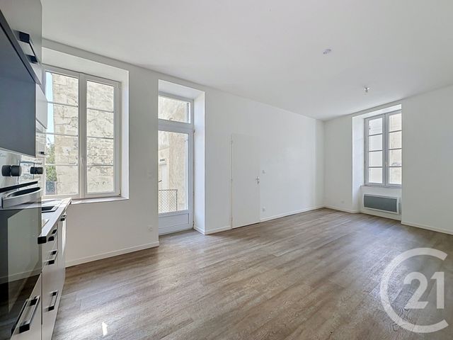Appartement T2 à louer - 2 pièces - 44.6 m2 - LUCON - 85 - PAYS-DE-LOIRE - Century 21 Solution Immobilière