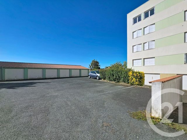 Appartement T3 à vendre - 3 pièces - 72.54 m2 - LUCON - 85 - PAYS-DE-LOIRE - Century 21 Solution Immobilière