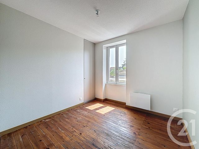 Appartement T3 à louer - 3 pièces - 49.5 m2 - LUCON - 85 - PAYS-DE-LOIRE - Century 21 Solution Immobilière