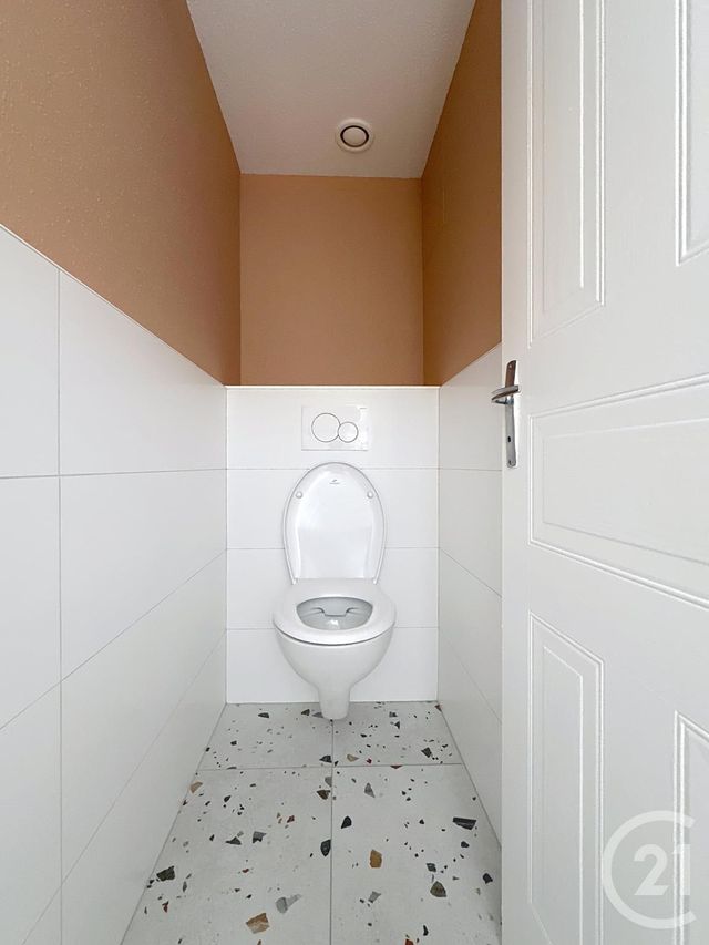 Appartement T3 à louer - 3 pièces - 49.5 m2 - LUCON - 85 - PAYS-DE-LOIRE - Century 21 Solution Immobilière