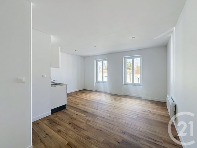 Appartement Studio à louer - 1 pièce - 28.91 m2 - LUCON - 85 - PAYS-DE-LOIRE - Century 21 Solution Immobilière