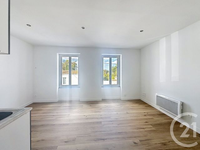Appartement Studio à louer - 1 pièce - 28.91 m2 - LUCON - 85 - PAYS-DE-LOIRE - Century 21 Solution Immobilière