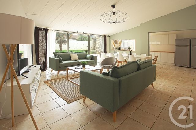 maison à vendre - 12 pièces - 289.0 m2 - LUCON - 85 - PAYS-DE-LOIRE - Century 21 Solution Immobilière