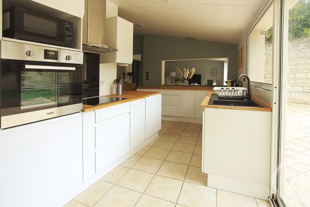 maison à vendre - 12 pièces - 289.0 m2 - LUCON - 85 - PAYS-DE-LOIRE - Century 21 Solution Immobilière