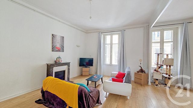 Appartement T4 à vendre - 5 pièces - 124.42 m2 - LUCON - 85 - PAYS-DE-LOIRE - Century 21 Solution Immobilière